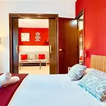 La Pedrera Apartman *